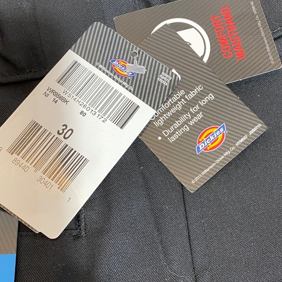 Dickies Men's Black Flex work shorts - Flat Front, Relax Fit, Waist Size 30” - Picture 3 of 7